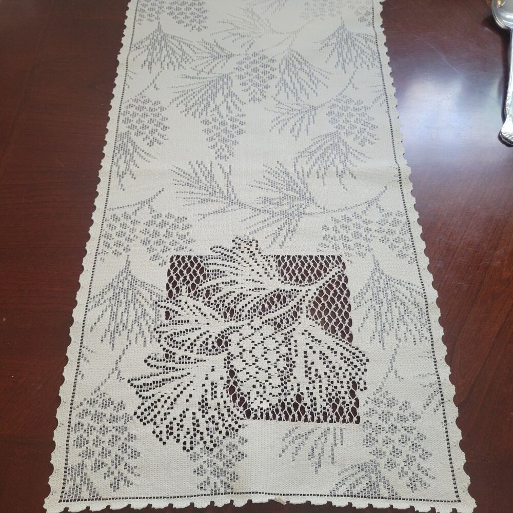 Vintage White Lace Pinecone Design Table Runner 42x14 Inches Handmade Crochet-St